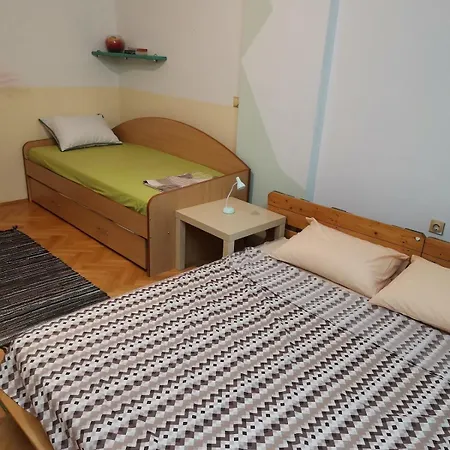 Διαμέρισμα Cozy Retro